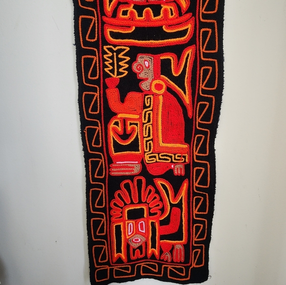 Vintage Embroidered In Red Peruvian Inca Wall Hanging Tapestry Folk Art - Picture 6 of 8